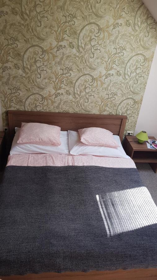 גיולה Vegvar Delux Apartman מראה חיצוני תמונה