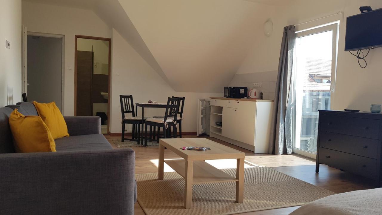 גיולה Vegvar Delux Apartman מראה חיצוני תמונה